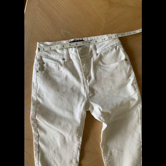 Jeans - Picture 7 of 8